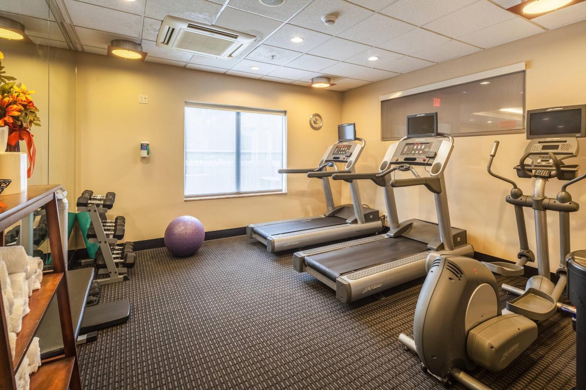 Towneplace Suites Jacksonville Butler Boulevard Екстериор снимка